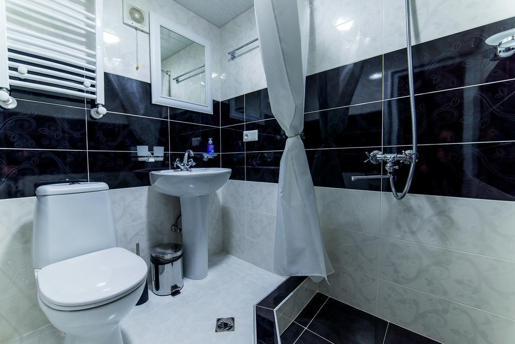 תלאווי Hotel Guglux &Wine Cellar מראה חיצוני תמונה