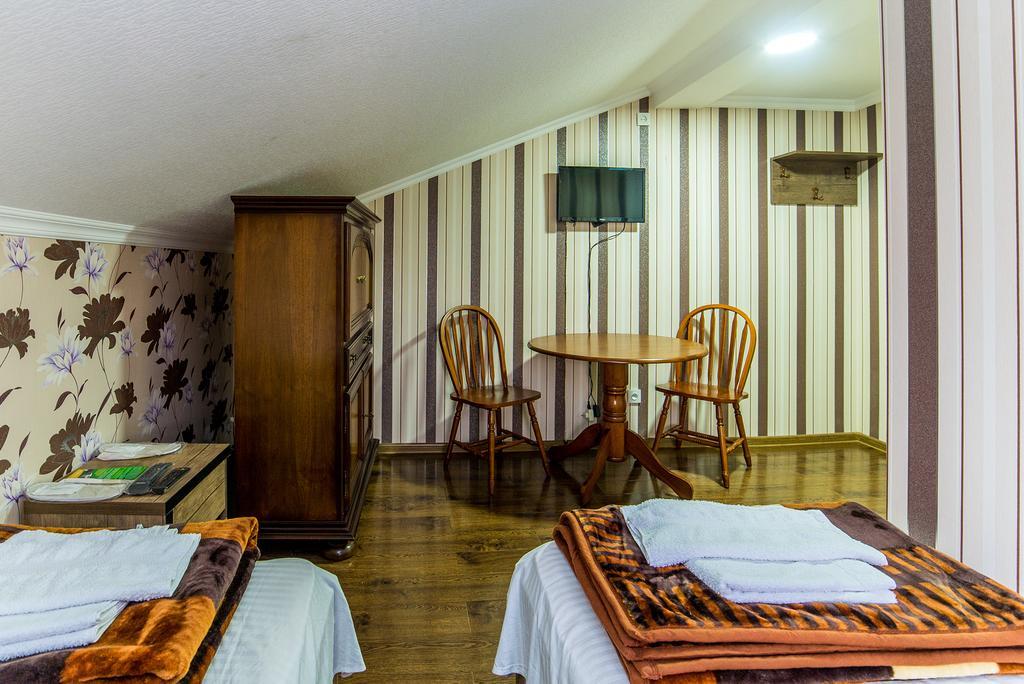 תלאווי Hotel Guglux &Wine Cellar מראה חיצוני תמונה