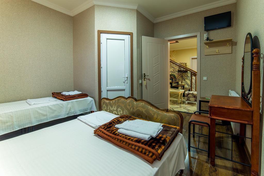תלאווי Hotel Guglux &Wine Cellar מראה חיצוני תמונה