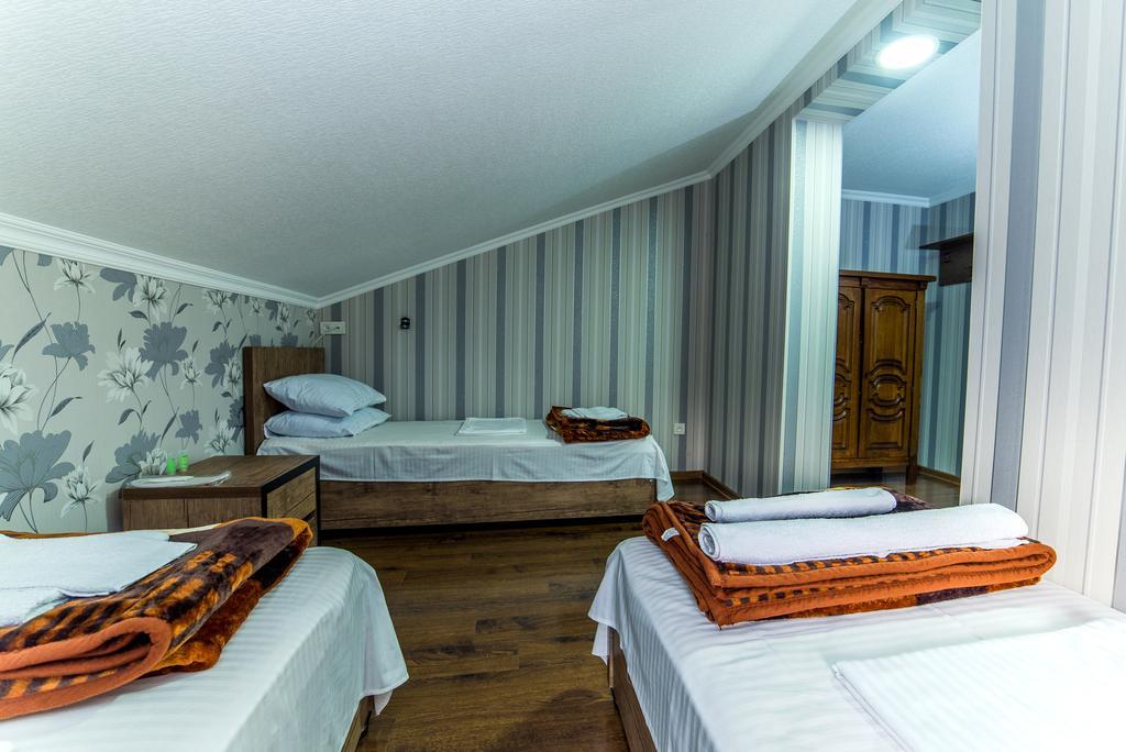 תלאווי Hotel Guglux &Wine Cellar מראה חיצוני תמונה