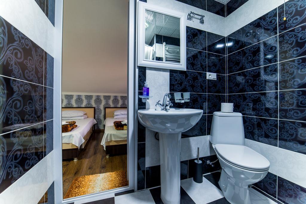 תלאווי Hotel Guglux &Wine Cellar מראה חיצוני תמונה