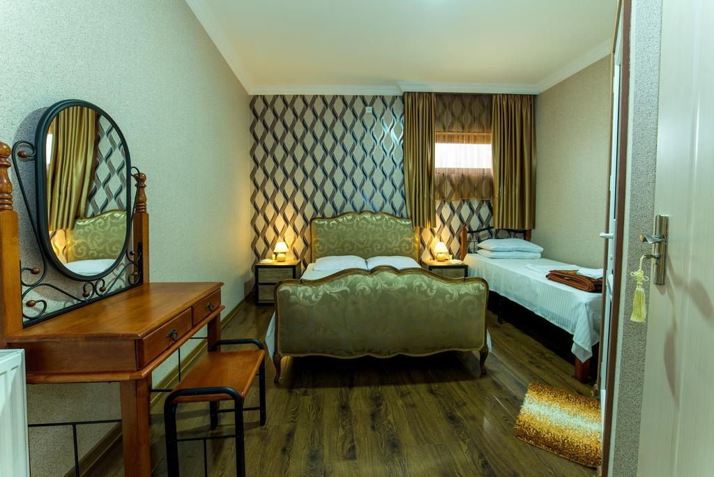 תלאווי Hotel Guglux &Wine Cellar מראה חיצוני תמונה